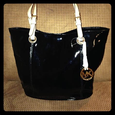 shiny black michael kors bag